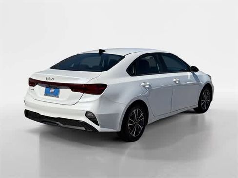 Used 2024 Kia Forte LXS w/ LXS Technology Package image 5