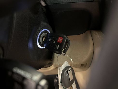 Used 2014 Toyota Camry LE FWD image 28