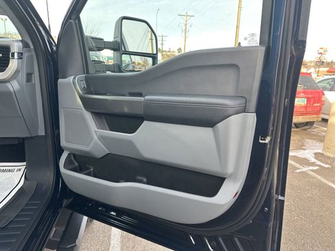 Used 2025 Ford F250 XLT w/ Snow Plow Prep Package image 36