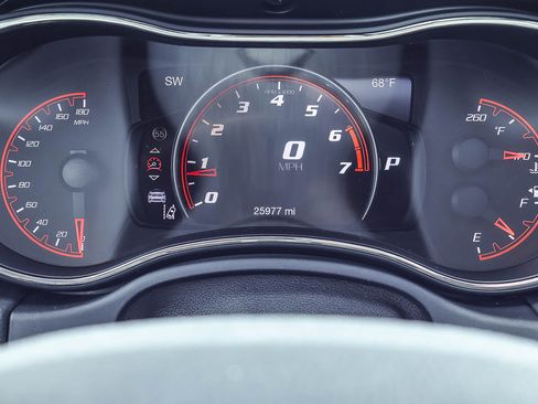 Used 2018 Dodge Durango SRT w/ Technology Group AWD/4WD image 14