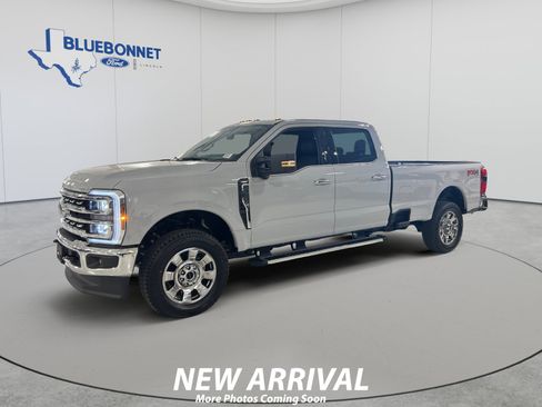 Used 2026 Ford F350 Lariat w/ Chrome Package AWD/4WD image 1