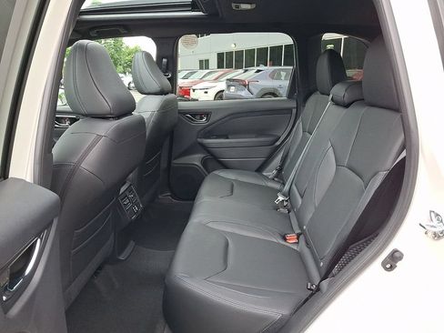Used 2025 Subaru Forester Limited AWD/4WD image 10