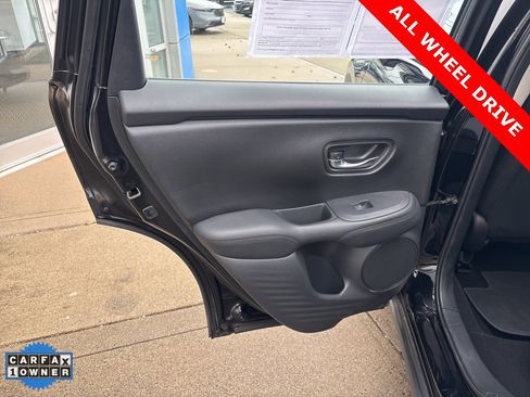 Used 2023 Honda HR-V LX image 10