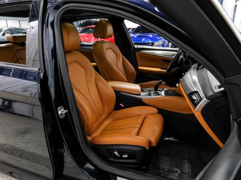 Used 2018 BMW 530i RWD image 44