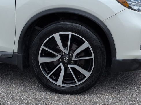 Used 2019 Nissan Rogue SL w/ Premium Package FWD image 12