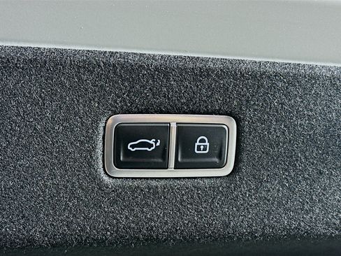 Used 2024 Hyundai Ioniq 6 SEL RWD image 28