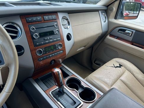 Used 2010 Ford Expedition Eddie Bauer RWD image 19