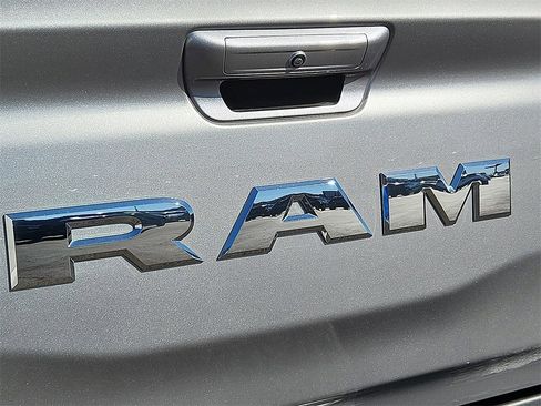 Used 2025 RAM 1500 Laramie image 27