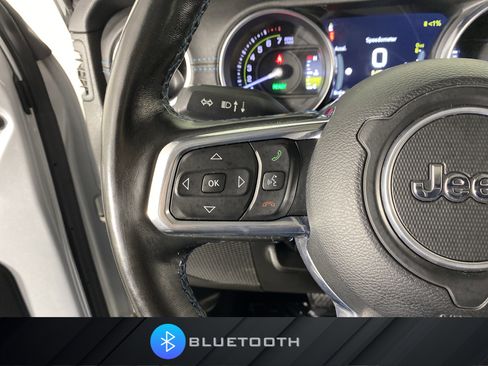 Used 2022 Jeep Wrangler Unlimited Rubicon 4xe w/ Dual Top Group AWD/4WD image 26