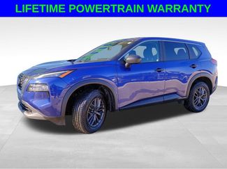 Used 2023 Nissan Rogue S video 2
