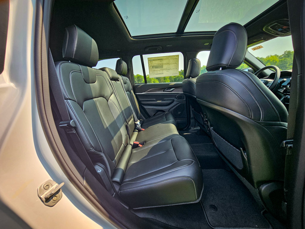 New 2026 Jeep Grand Cherokee Limited AWD/4WD image 43