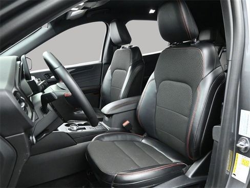 Used 2024 Ford Escape ST-Line image 12