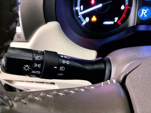 Used 2015 Lexus GX 460 Luxury image 32