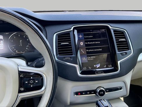 Used 2016 Volvo XC90 T6 Momentum w/ Convenience Package AWD/4WD image 7