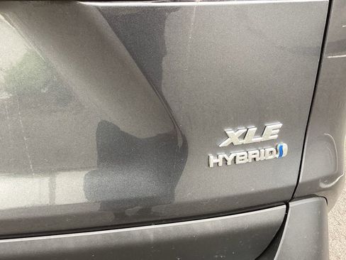 Used 2021 Toyota RAV4 XLE Premium AWD/4WD image 22