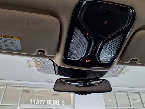 Used 2018 BMW 740i RWD image 33
