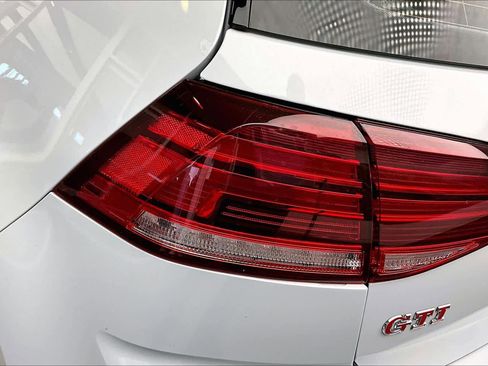 Used 2021 Volkswagen GTI SE image 26