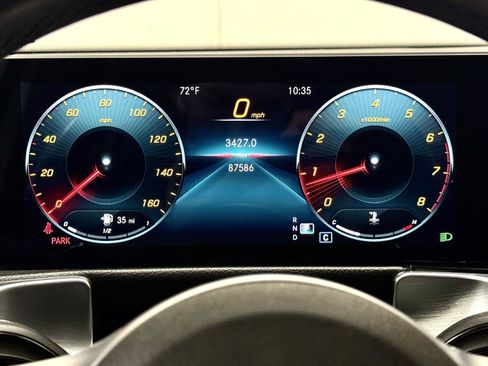 Used 2021 Mercedes-Benz GLB 250 image 25