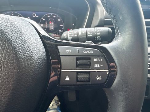 Used 2023 Honda Pilot Elite image 16