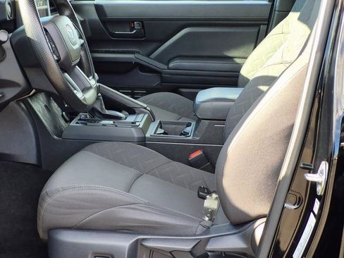 Used 2025 Toyota Tacoma SR image 15