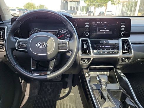 Used 2021 Kia Sorento EX w/ Panoramic Sunroof Package AWD/4WD image 14