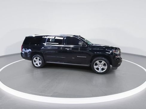 Used 2020 Chevrolet Suburban Premier w/ Max Trailering Package AWD/4WD image 9
