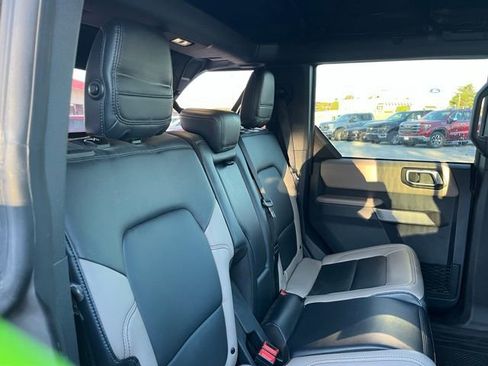 Used 2023 Ford Bronco Wildtrak image 26