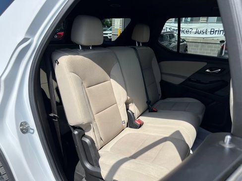 Used 2023 Chevrolet Traverse LS FWD image 44