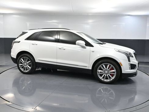 Used 2023 Cadillac XT5 Sportv AWD/4WD image 4