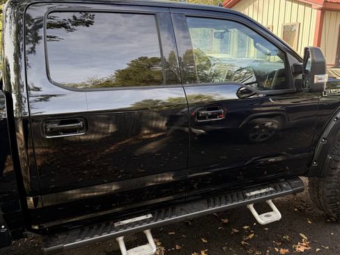 Used 2018 Ford F150 Lariat image 9