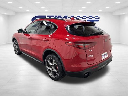 Used 2022 Alfa Romeo Stelvio Sprint image 9