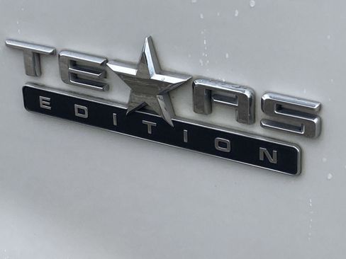 Used 2020 Chevrolet Silverado 1500 LT w/ Texas Edition image 13