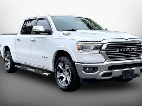 Used 2019 RAM 1500 Laramie AWD/4WD image 3
