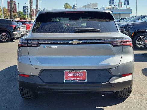 New 2026 Chevrolet Equinox EV LT image 21