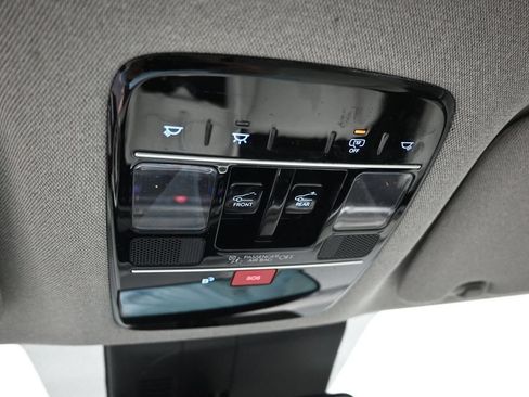 Used 2024 Hyundai Santa Fe Limited AWD/4WD image 27