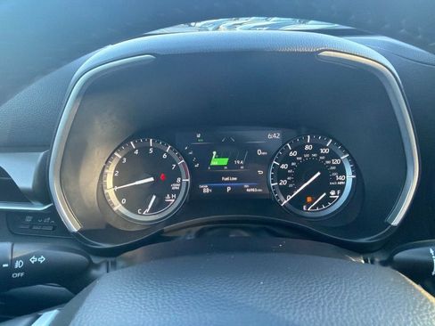 Used 2021 Toyota Highlander XLE AWD/4WD image 27