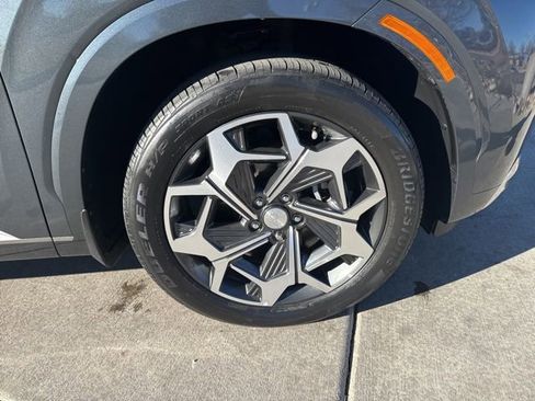 Used 2022 Hyundai Palisade Calligraphy image 12