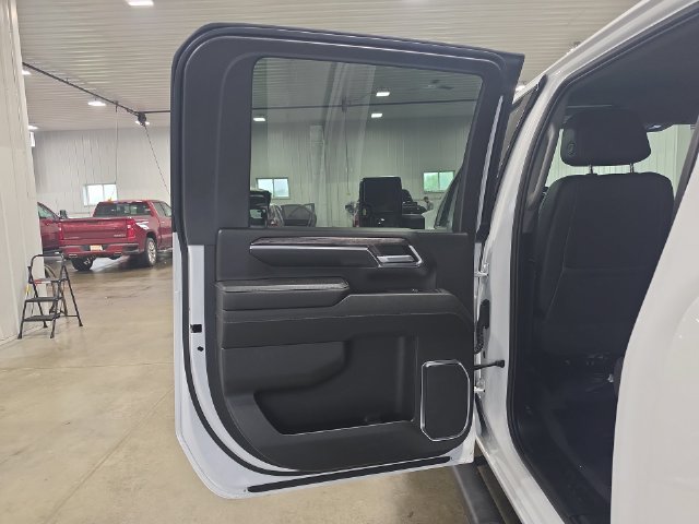 Used 2024 Chevrolet Silverado 2500 LTZ AWD/4WD image 24