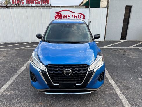 Used 2021 Nissan Kicks S image 10
