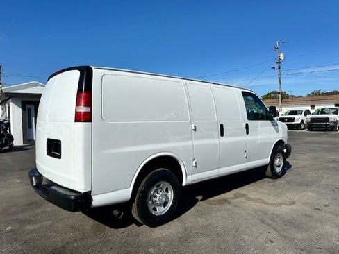 Used 2016 Chevrolet Express 2500 Express image 6