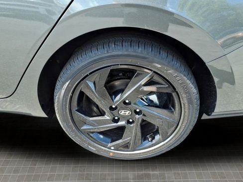 New 2026 Hyundai Elantra SEL Sport FWD image 10