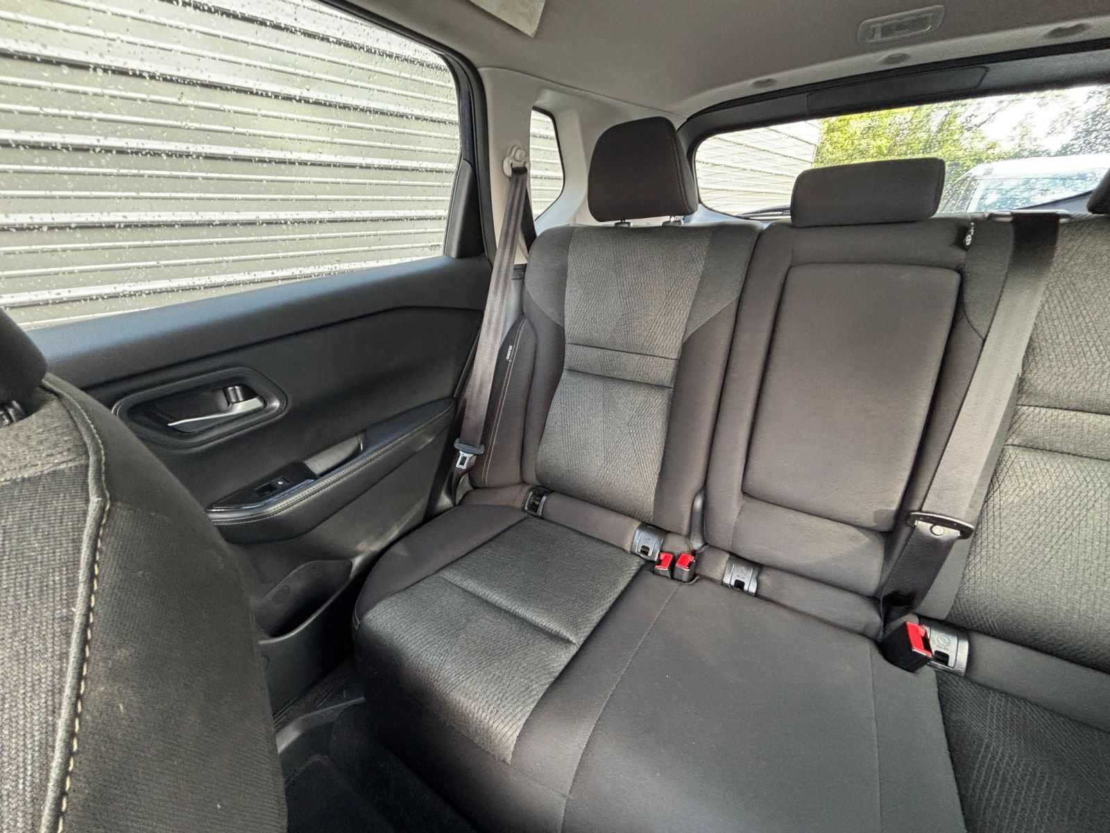Used 2025 Nissan Rogue SV AWD/4WD image 35