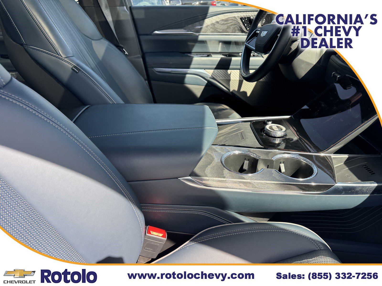 Used 2025 Cadillac Escalade IQ Luxury 2 w/ LPO, Premium Carpet Package AWD/4WD image 8
