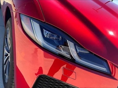 Used 2024 Jaguar F-PACE R-Dynamic S image 34
