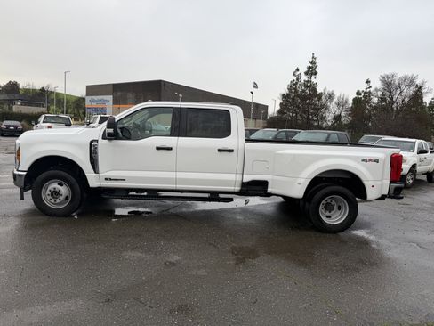 Used 2024 Ford F350 XLT image 2