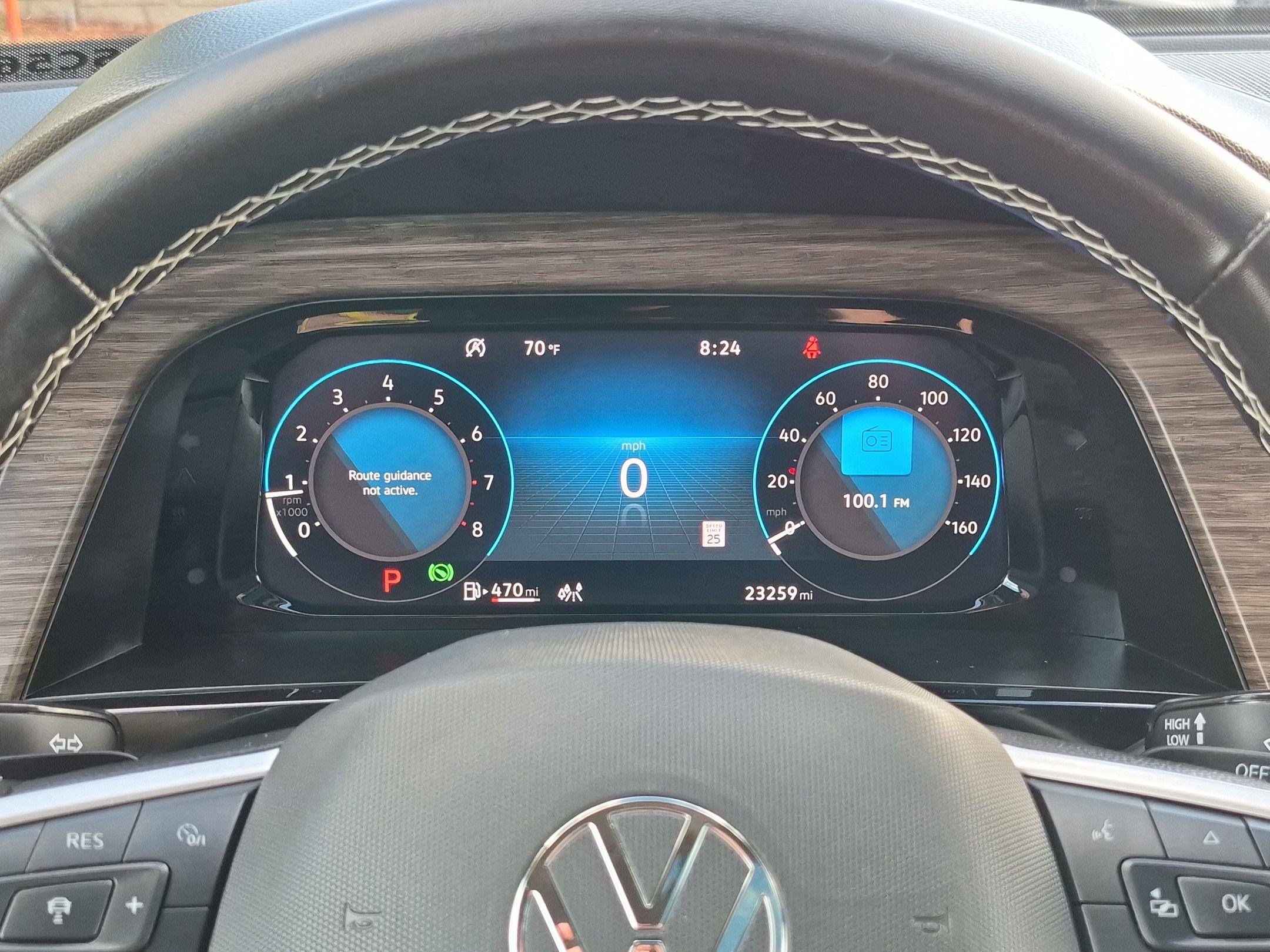 Used 2025 Volkswagen Atlas SEL AWD/4WD image 24