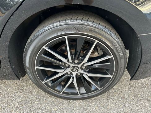 Used 2021 Toyota Camry SE w/ Audio Upgrade Package image 9