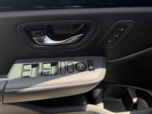Used 2024 Honda Pilot EX-L image 9