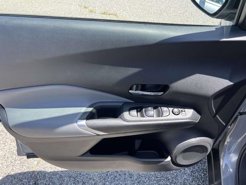 Used 2023 Nissan Kicks SR w/ SR Premium Package FWD image 15