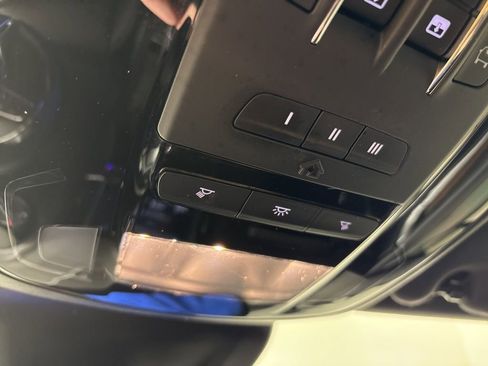 Used 2017 Maserati Levante w/ Luxury Package image 23